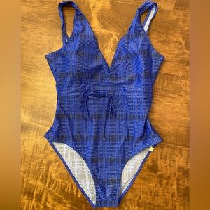 NWT! Summersalt Twist Backflip one piece swimsuit